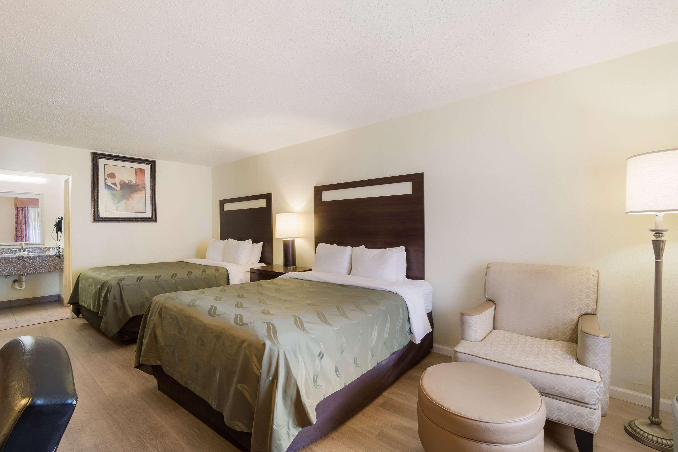 Quality Inn & Suites Conference Center Statesboro Historic District Esterno foto