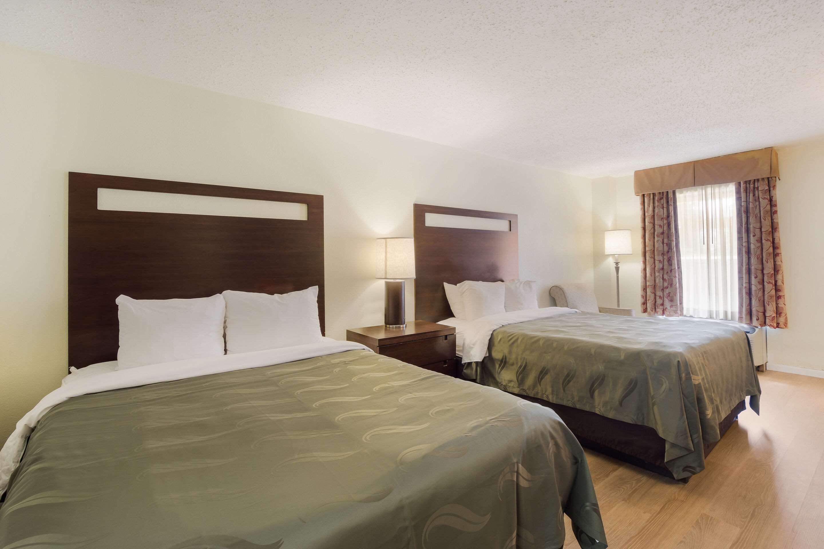 Quality Inn & Suites Conference Center Statesboro Historic District Esterno foto