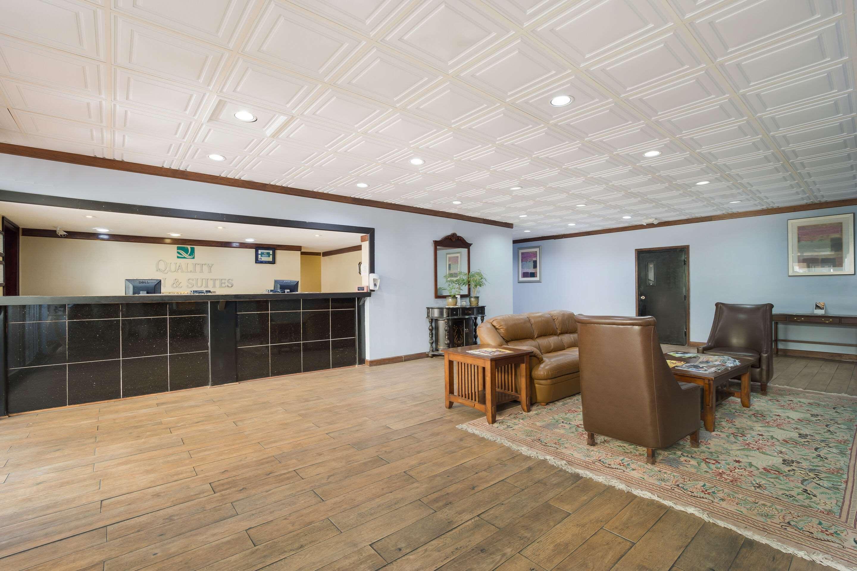 Quality Inn & Suites Conference Center Statesboro Historic District Esterno foto