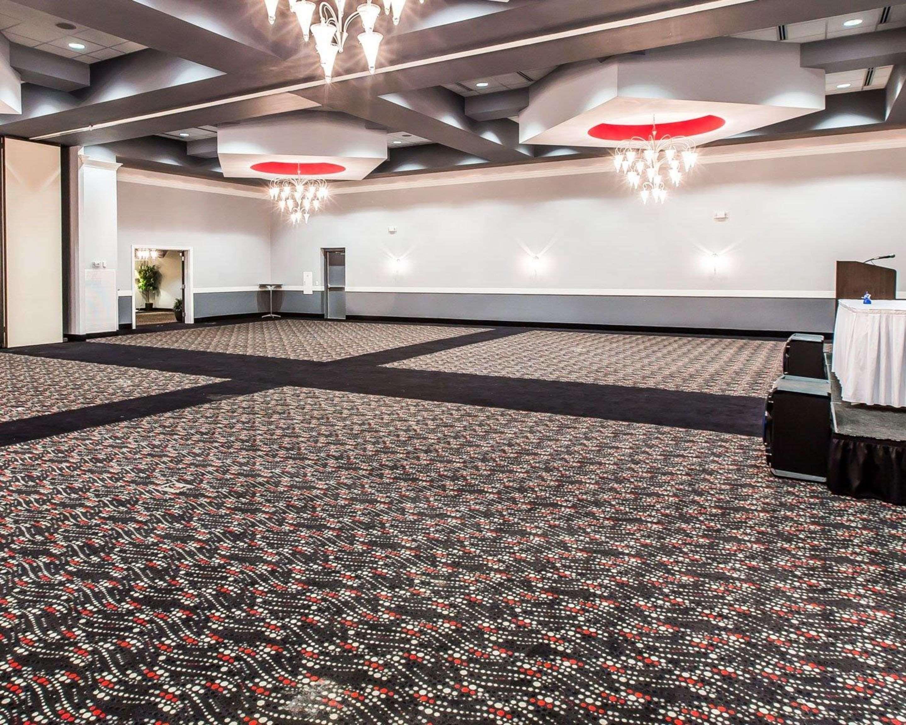 Quality Inn & Suites Conference Center Statesboro Historic District Esterno foto